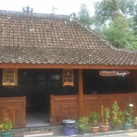 Homestay Arya Mangunan Bantul Exterior photo