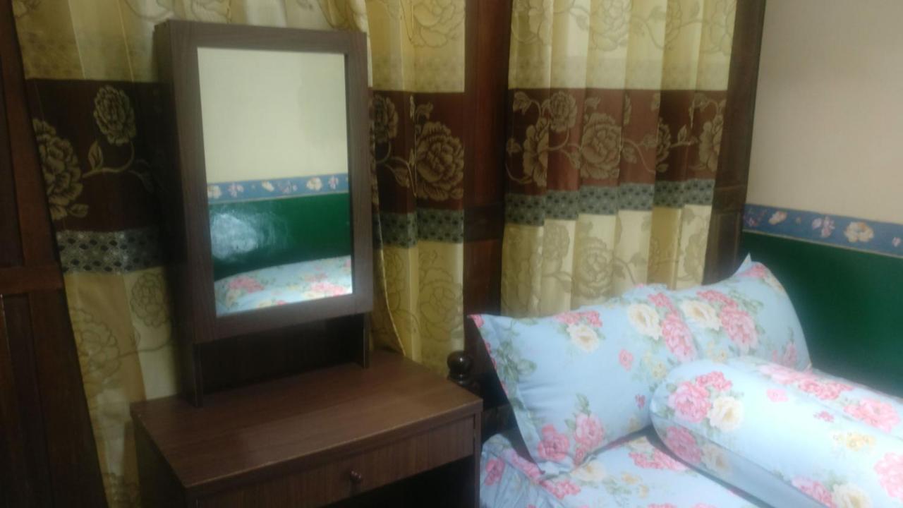 Homestay Arya Mangunan Bantul Exterior photo